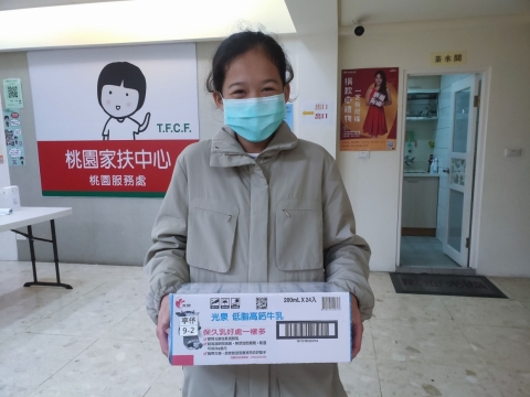 桃園家扶領取照片 (5)